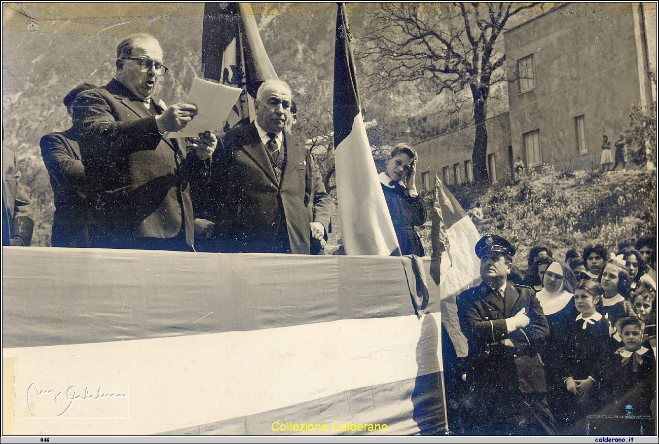 Inaugurazione del monumento ai caduti - 4 novembre 1959.jpg