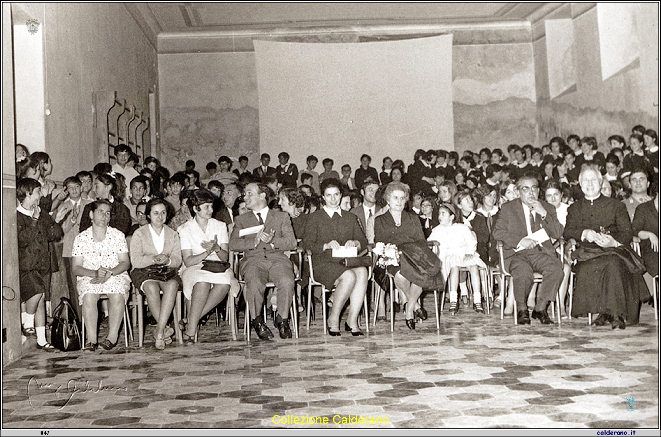 Ascoltando gli artisti - Palestra scuole medie.jpg