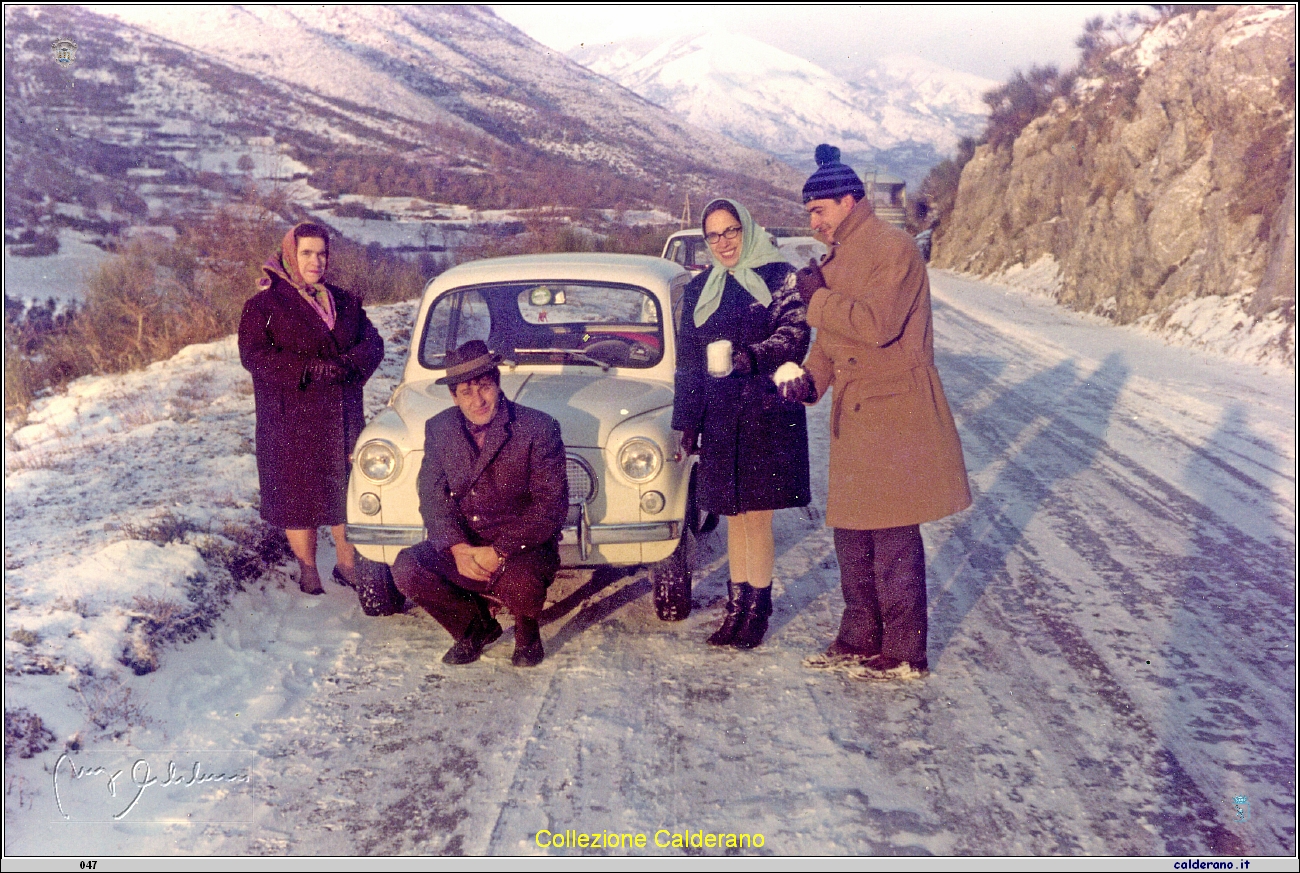 Mamma, Franceschino, Maria Emilia e Eugenio - Gennaio 1969.jpg