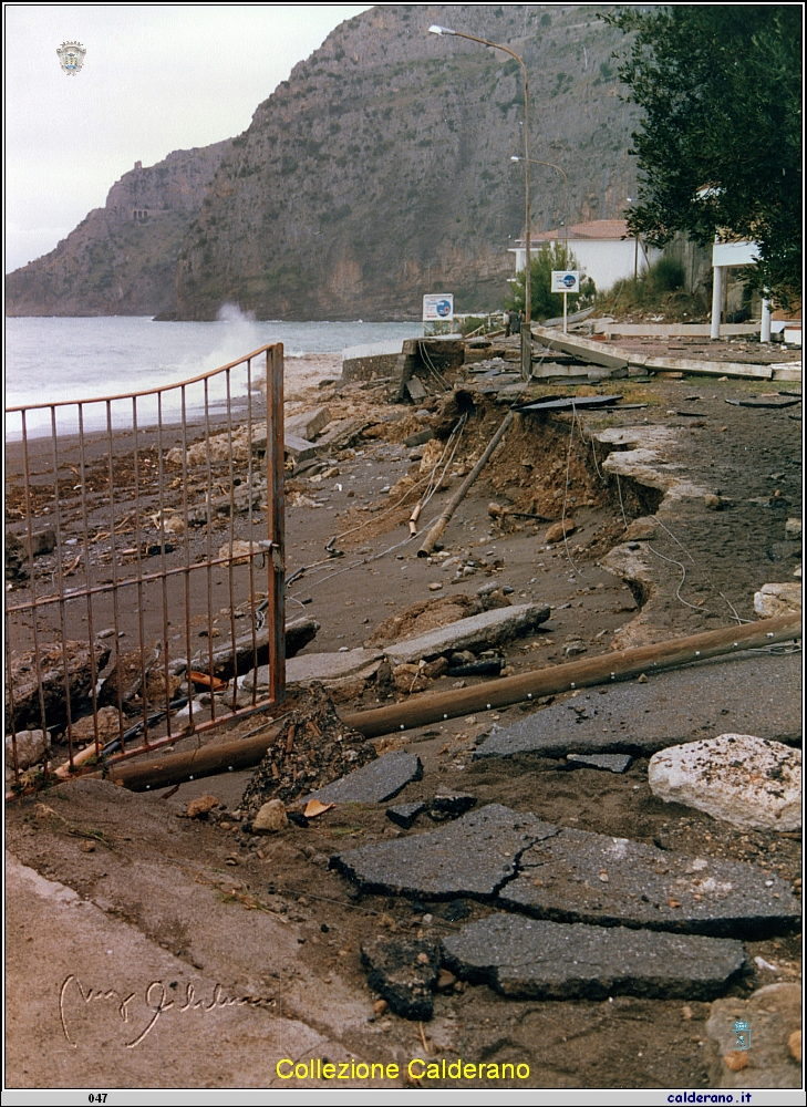 Spiaggia Luppa di Acquafredda dopo la tempesta - 1987.jpeg