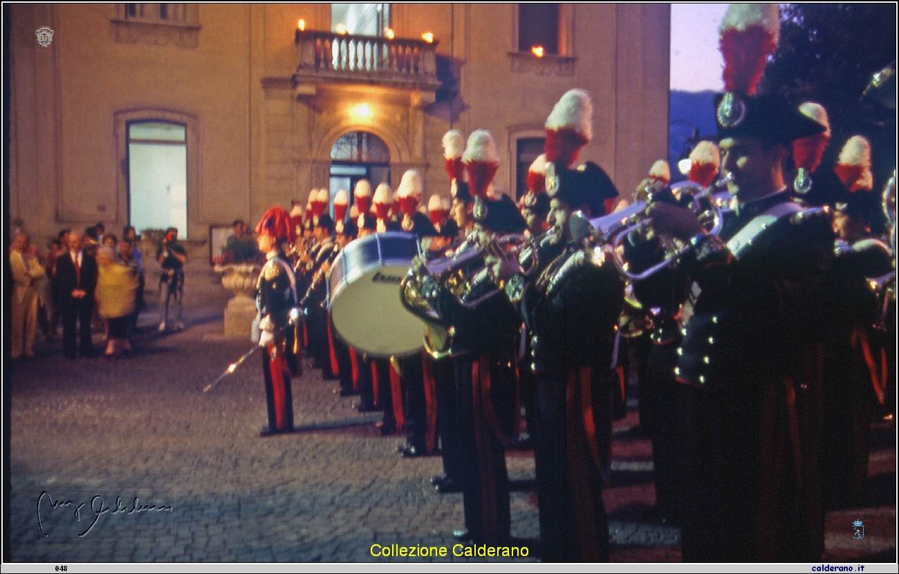 Banda dell'Arma dei Carabinieri in Piazza Vitolo.jpg