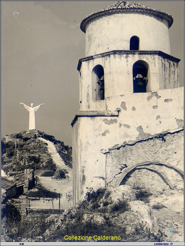 Cristo e Campanile.jpg