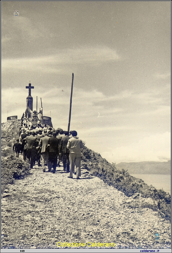 Processione Corpus Domini alla Croce.jpg