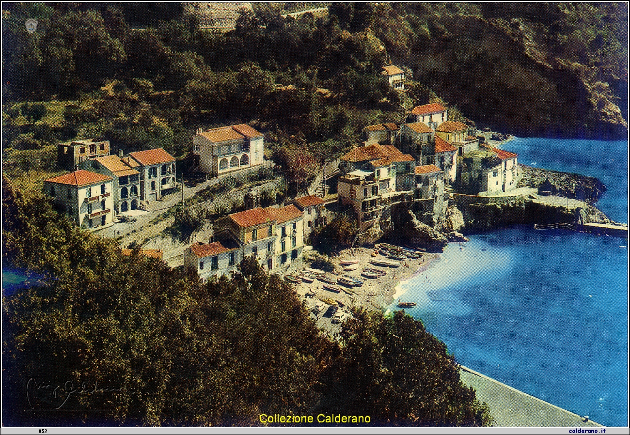 Cartolina - Angolo pittoresco del Porto di Maratea .jpg