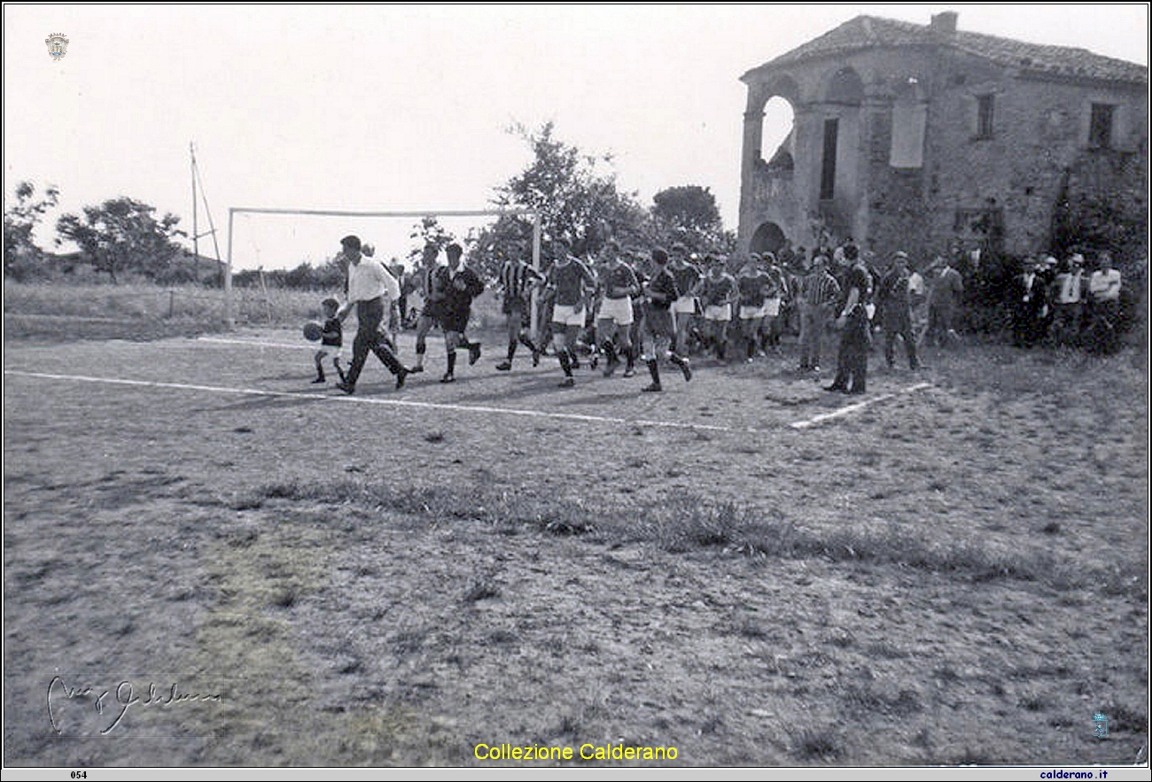 Calcio Maratea - Uscita dagli spogliatoi.jpg