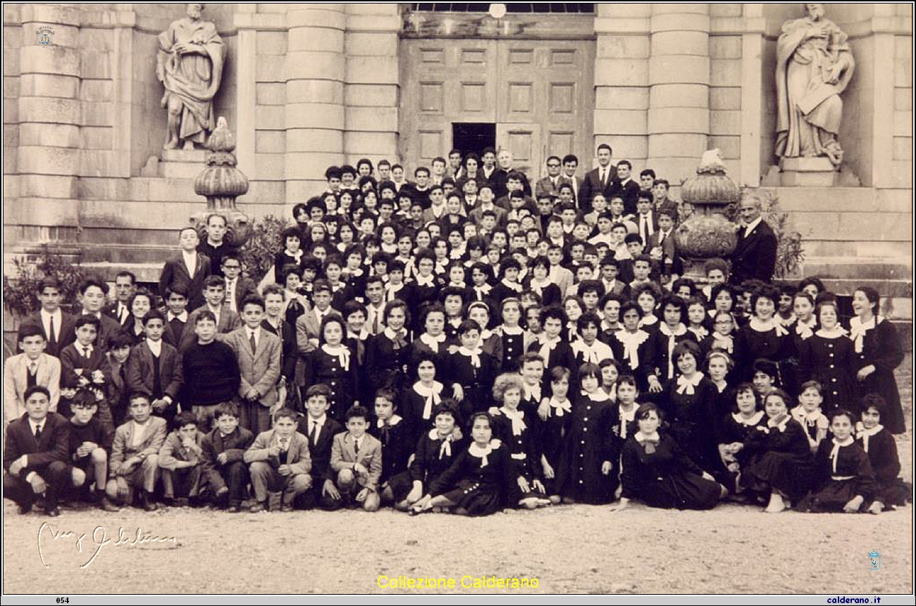 Gita Scolastica alla Certosa di Padula 1962.jpg