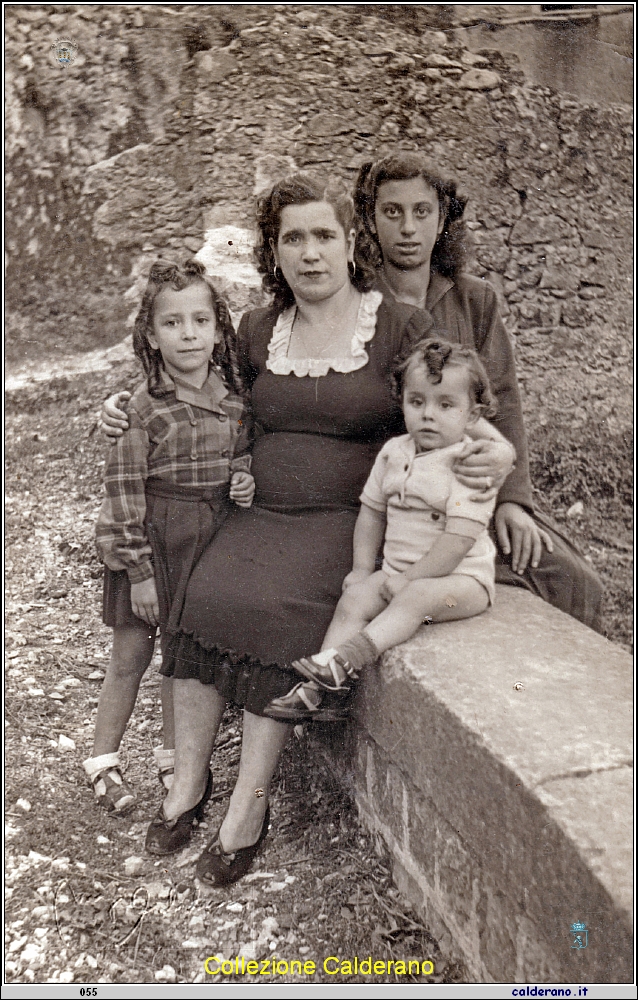 Maria Emilia, Mamma, Rosa Brando ed io 3-11-1949.jpeg