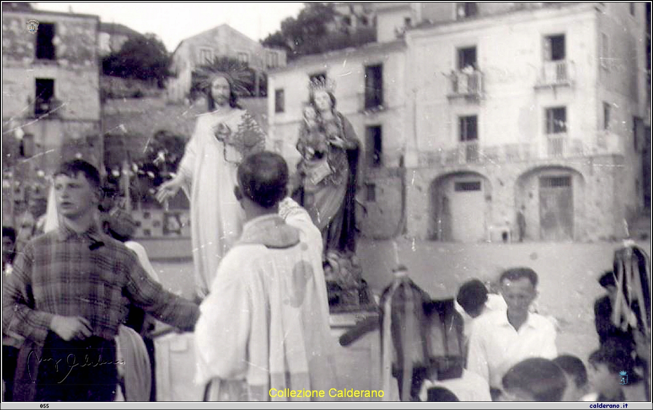 Processione della Madonna di Portosalvo con Antonio Santoro e Padre Salerno.jpg