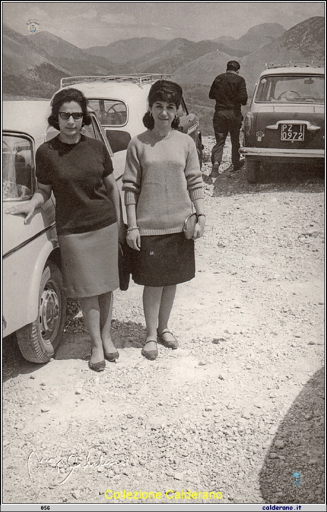 Annunziata Ambrosio e Pinuccia De Pasquale 1959.jpg