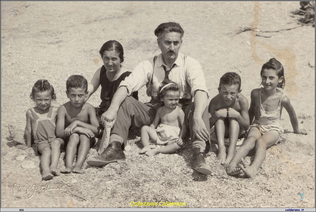 Biagio Schettino con la famiglia al mare.jpg