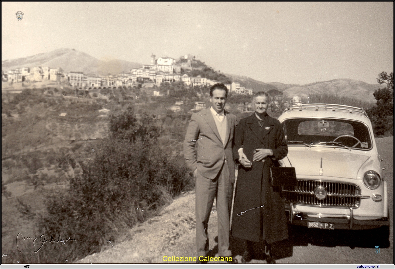 Paolino Ferraiuoli e sua Madre Anna Maria.jpg