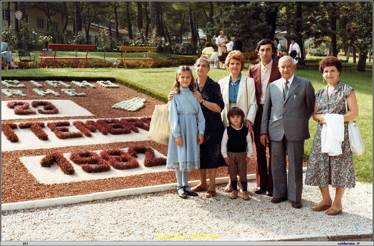 Tetella, Angelo Schettino e la famiglia, Antonio Liberatore e Pinuccia de Pasquale a Chianciano 23-9-1982.jpeg