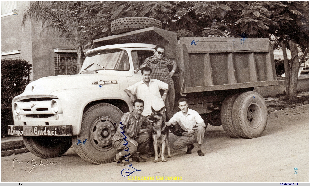 Giovannino De Pasquale e Luigino, Peppino e Franco Liberatore in Venezuela.jpeg