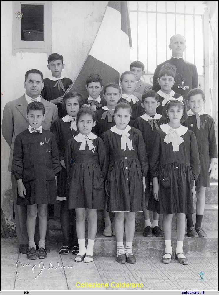 Pasquale Schettini e Padre Salerno - Anno scolastico 1962-63.jpeg