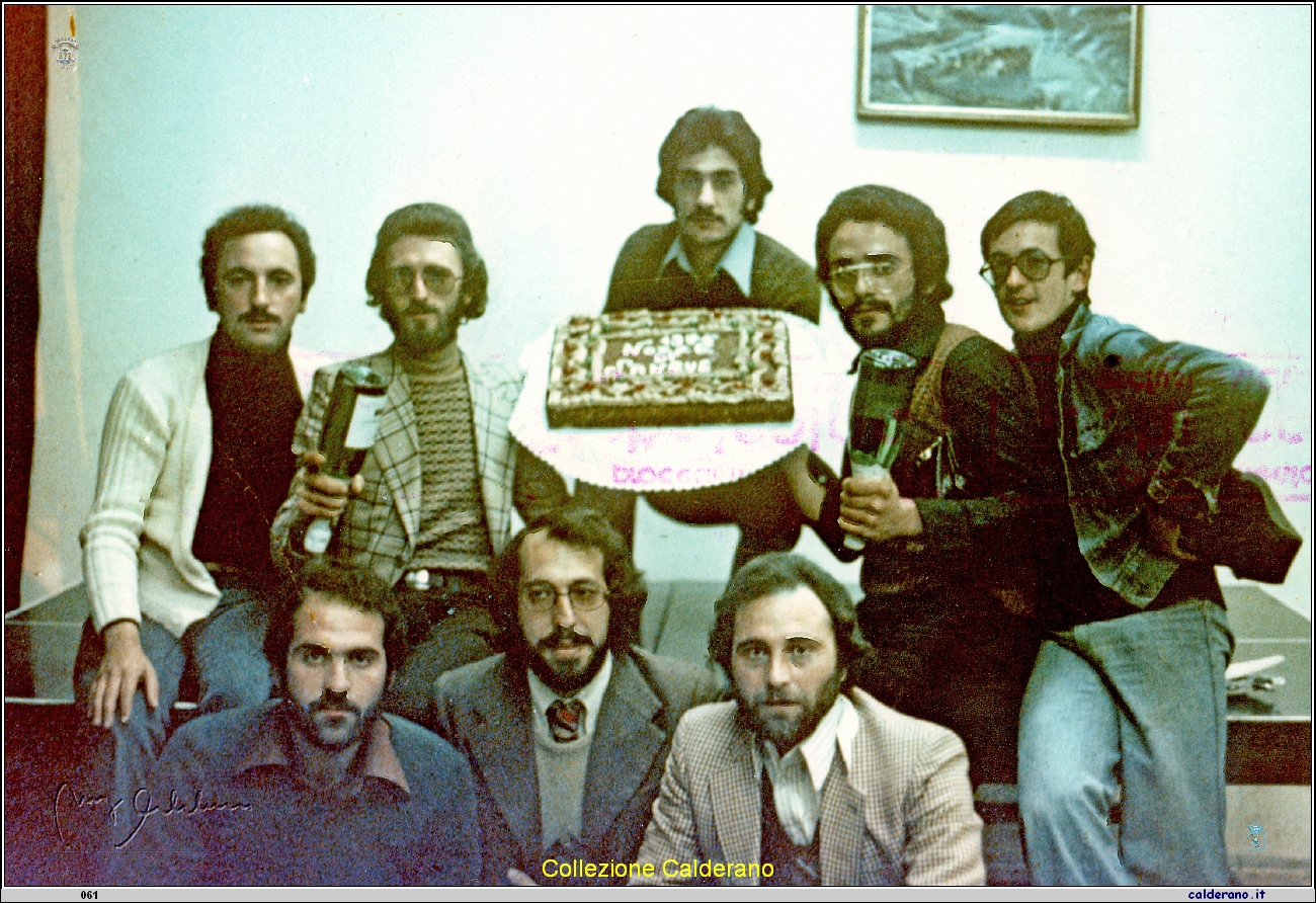 Nozze di sangue 1975 con Umberto, Enrico, Lorenzo, Ciccillo, Riccardo, Jose', Ciccillo e Raffaele.jpg