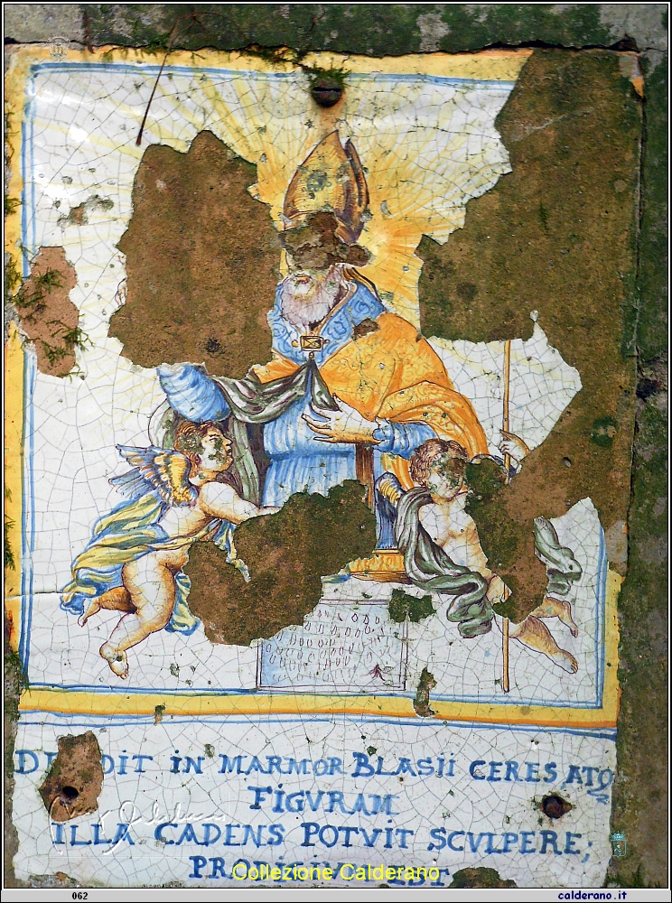 Mattonella di Edicola con l'immagine di San Biagio.JPG