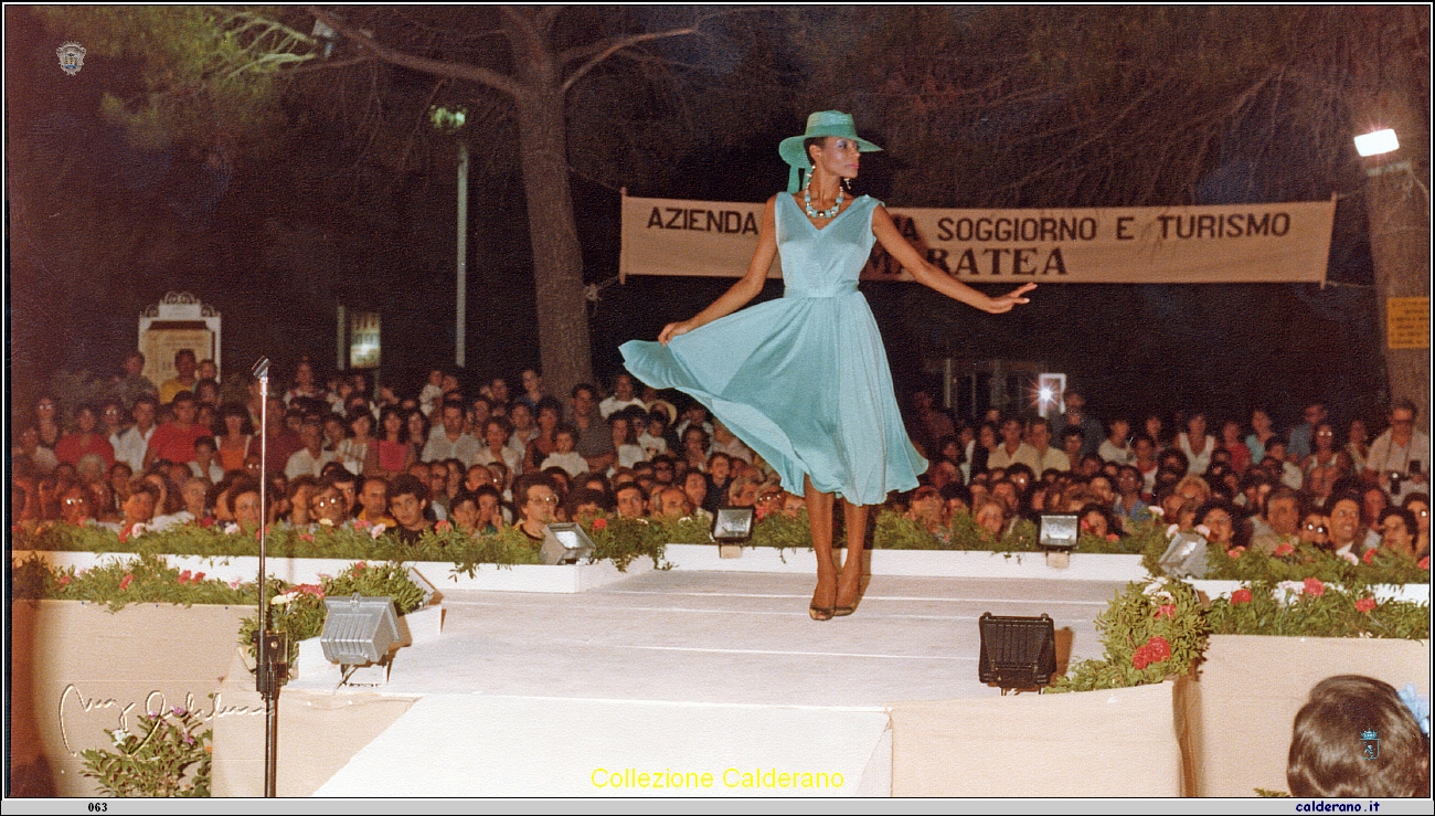 Moda e Mare Piazza del Gesu- 1985.jpeg