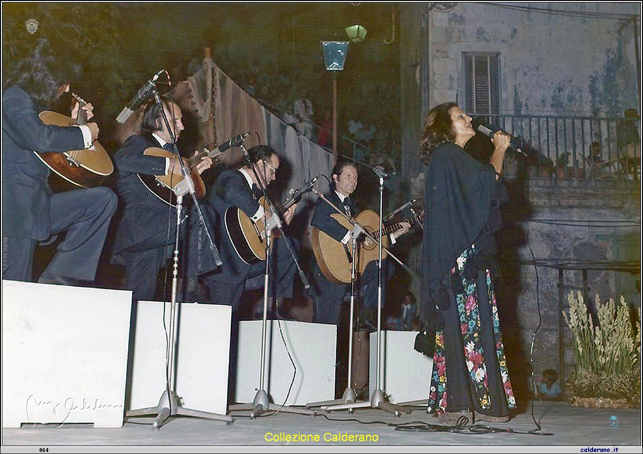 Amalia Rodrigues al Porto 07-08-1973.jpg