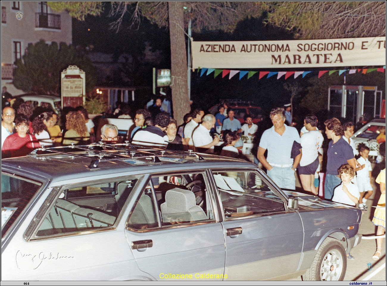 Presentazione dell'auto Fiat Maratea a Piazza del Gesu' - 1983 3.jpeg