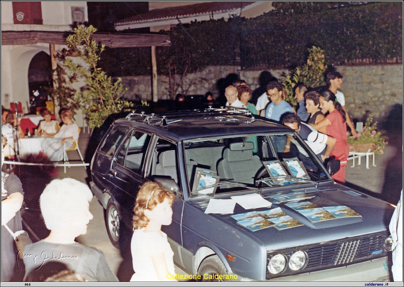 Presentazione dell'auto Fiat Maratea a Piazzaa del Gesu' - 1983 4.jpeg