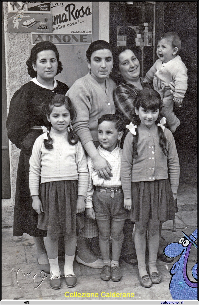 Assuntina, Zietta, Mafalda, Umbertino, Maria Gambardella, Umberto e Gina - Gennaio 1956.jpeg