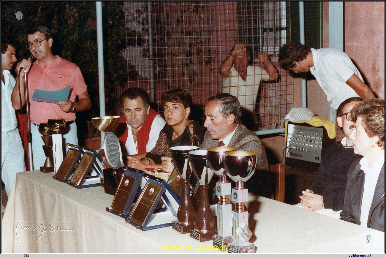 Torneo di tennis 1984 con Eugenio De Rosa, Giovanni Esposito, Tina Iannini ed Enrico De Filippo.jpeg