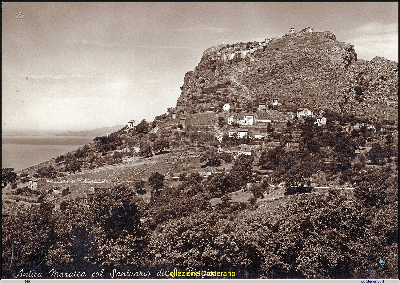 Cartolina - Antica Maratea col Santuario di San Biagio 1940 (senza strada rotabile) .jpeg