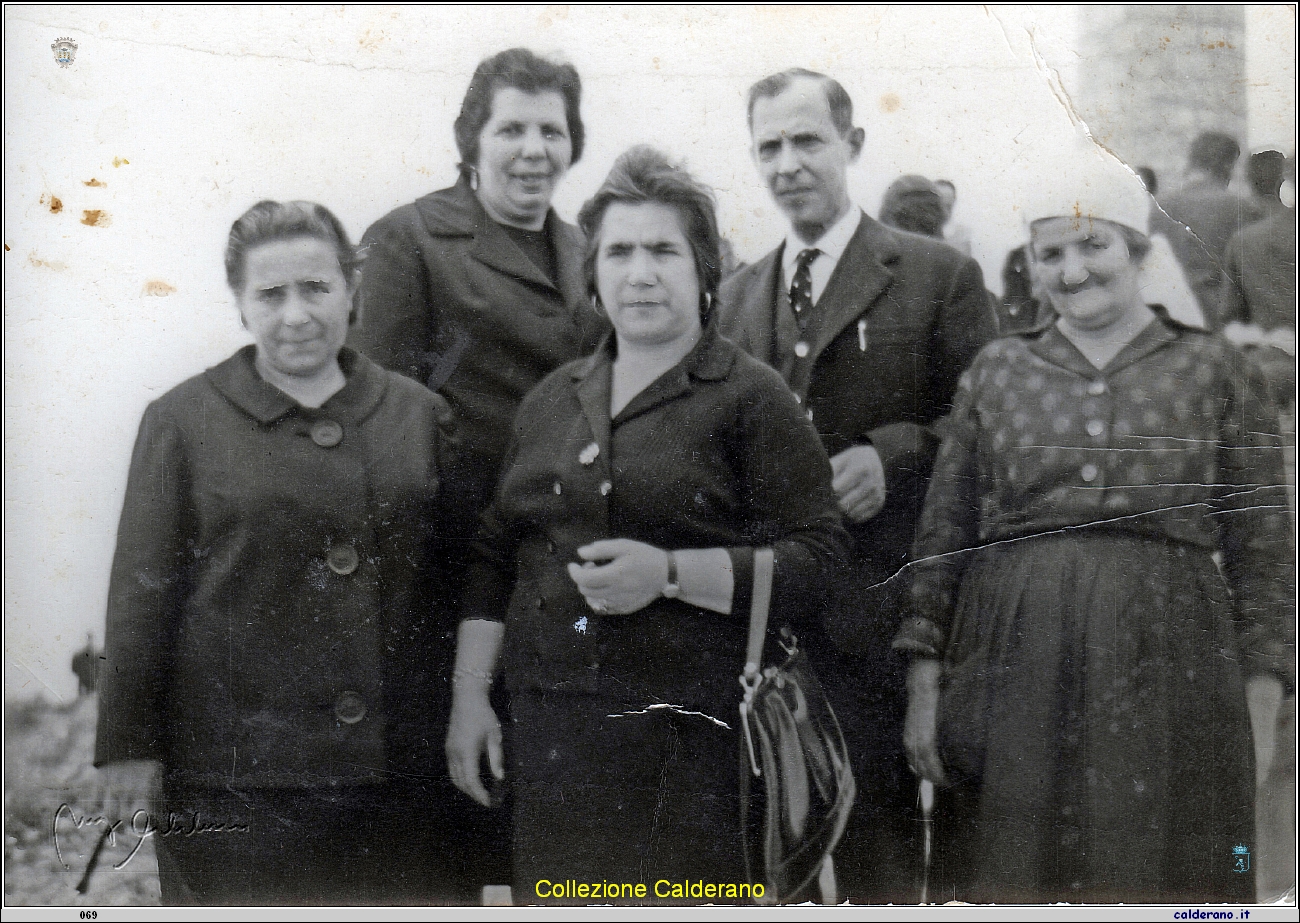 Filomena e Vincenzo Colavolpe, Alfonsina e Giuseppina Liberatore e Caterina Ciccone.jpeg