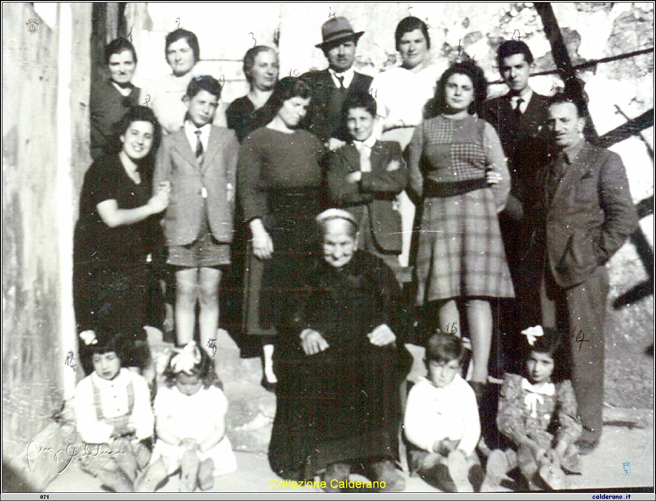 Biagio Schettino Maestro e la famiglia 1948.JPG