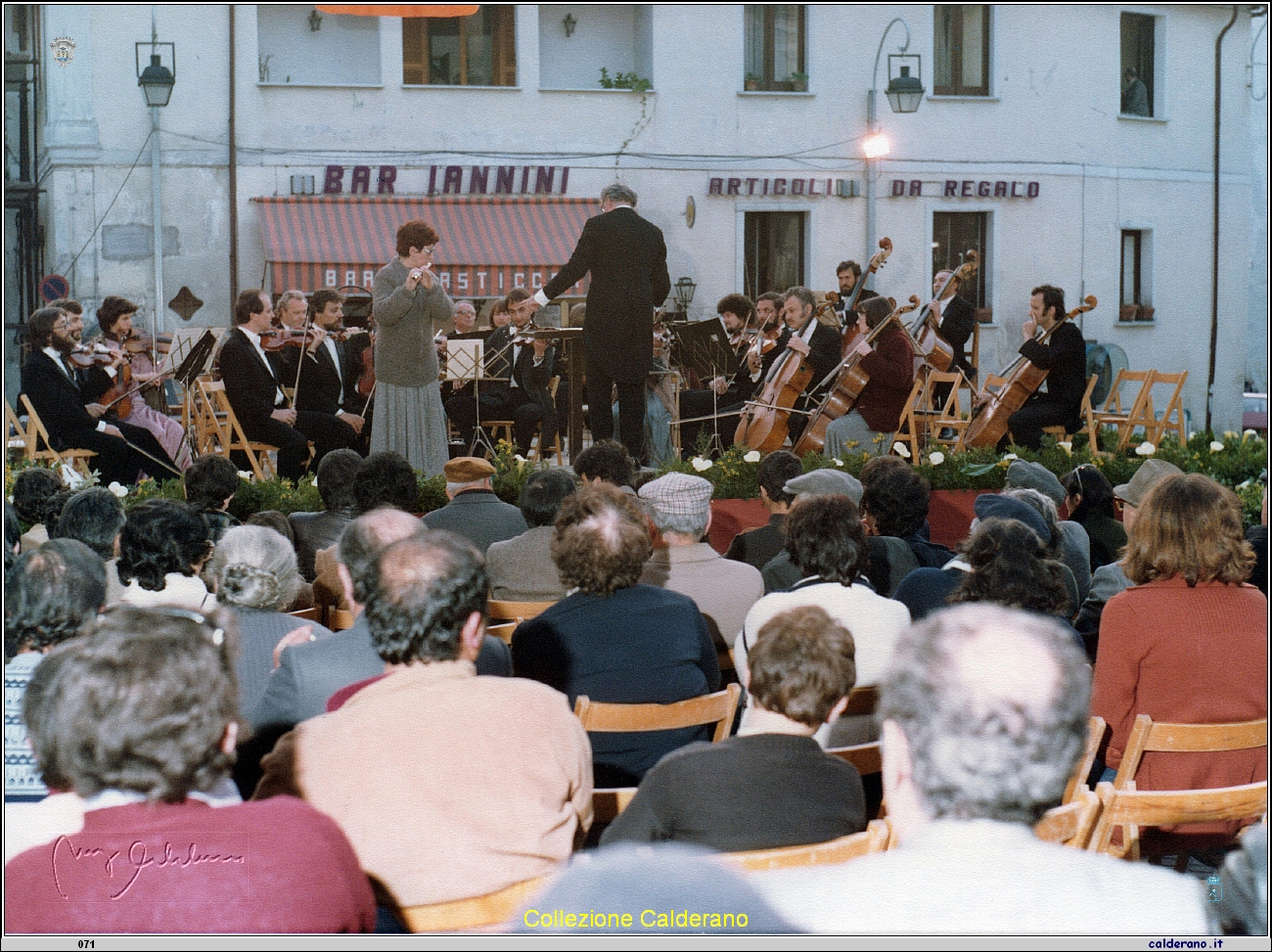 Concerto di Pasqua in Piazza Buraglia aprile 1981 1.jpeg