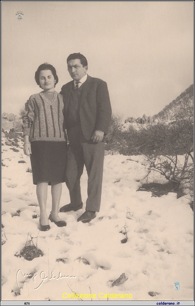 Teresa Maimone e Gennarino Spatuzzi sulla neve.jpg