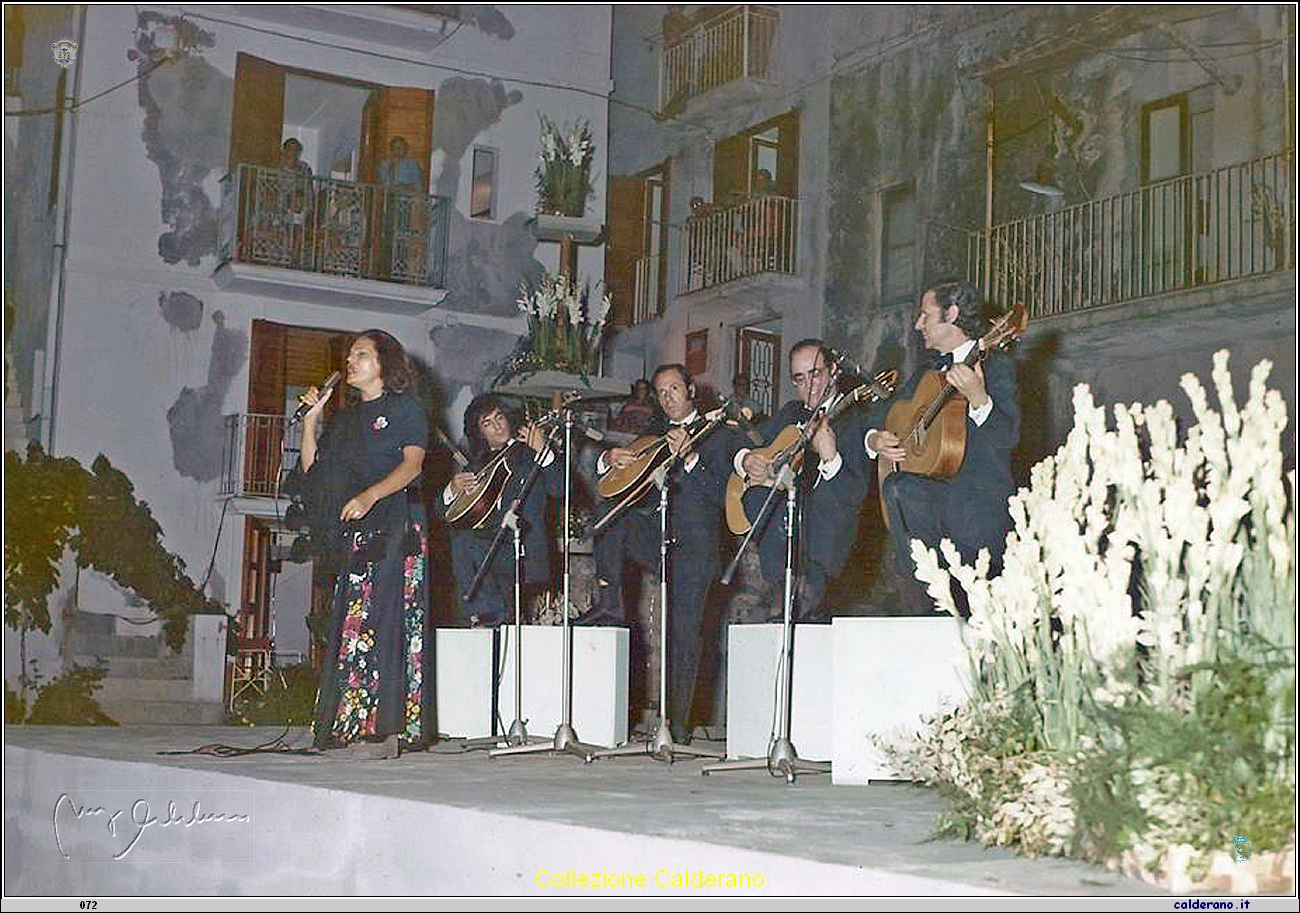 Amalia Rodrigues in concerto al Porto 07-08-1973.jpg