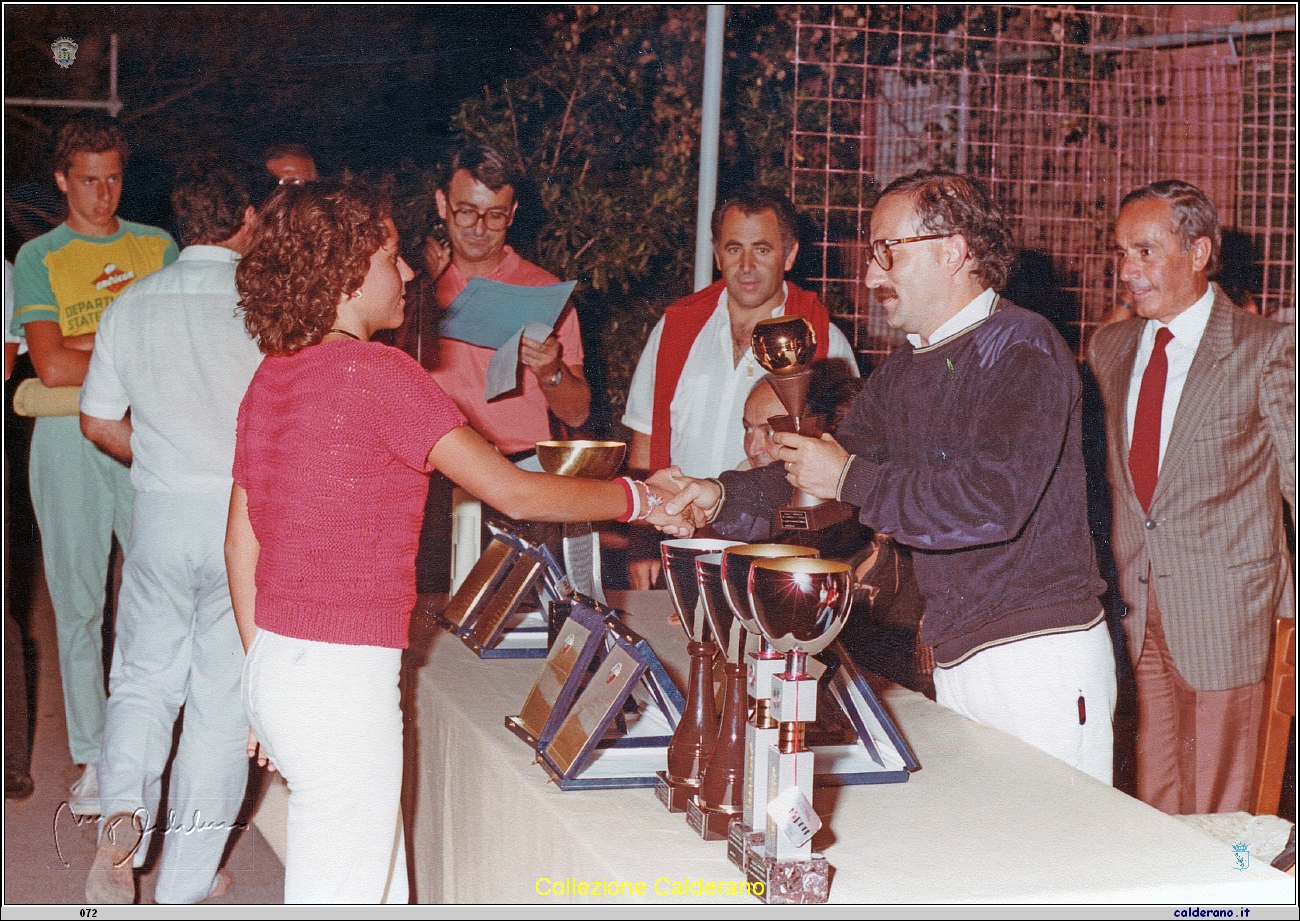 Cesare Evoli premia al torneo di tennis 1984 3.jpeg