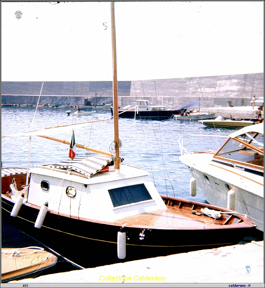 La barca di Berardi al Porto 1974.jpg