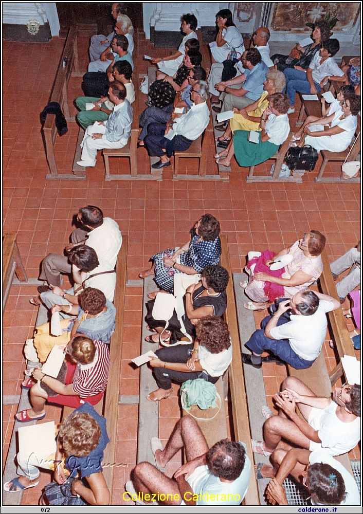 Pubblico nella Chiesa Madre per un concerto 1983.jpeg