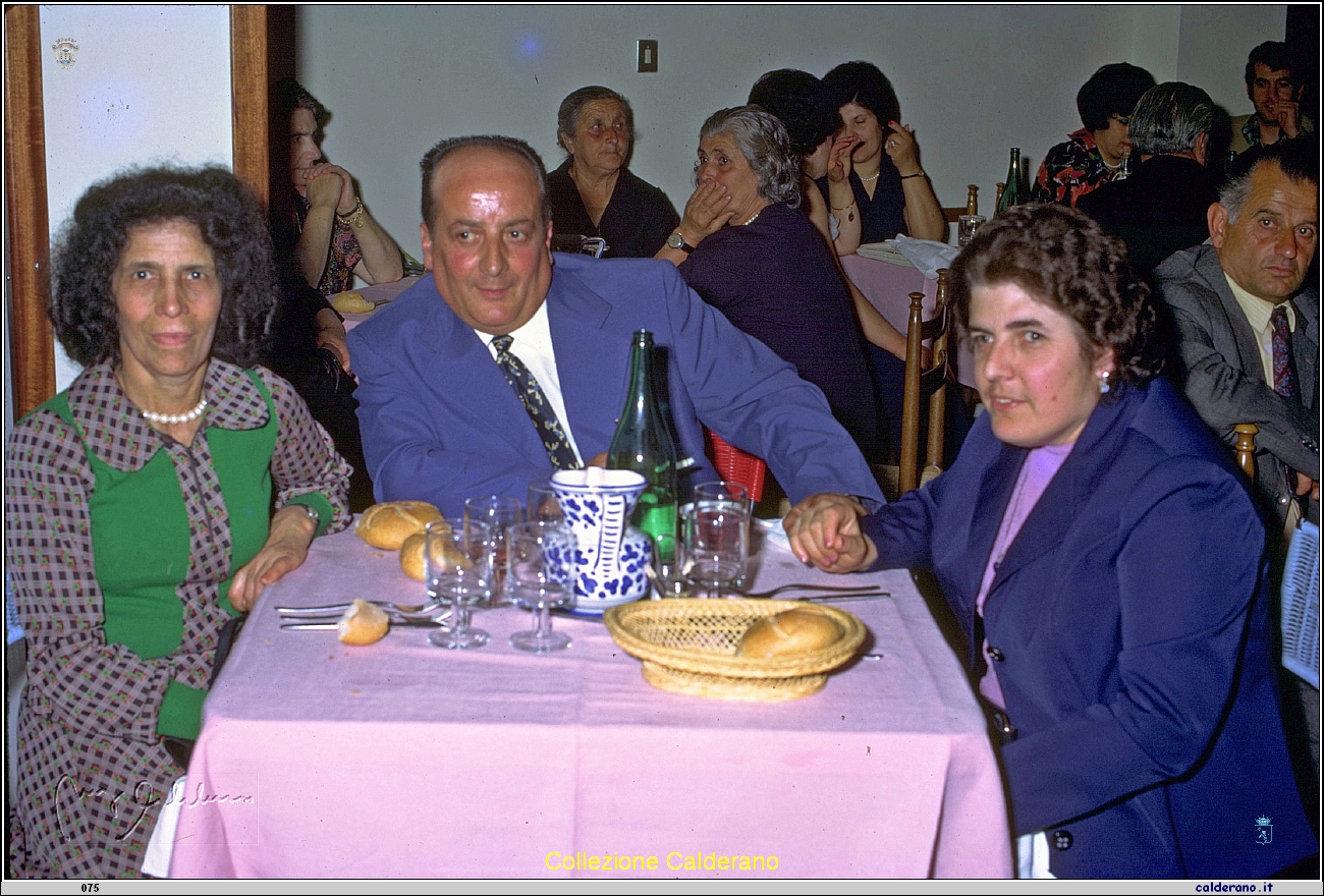 Caterina ed Alberto Sarsale con la moglie 09-06-1973.jpg