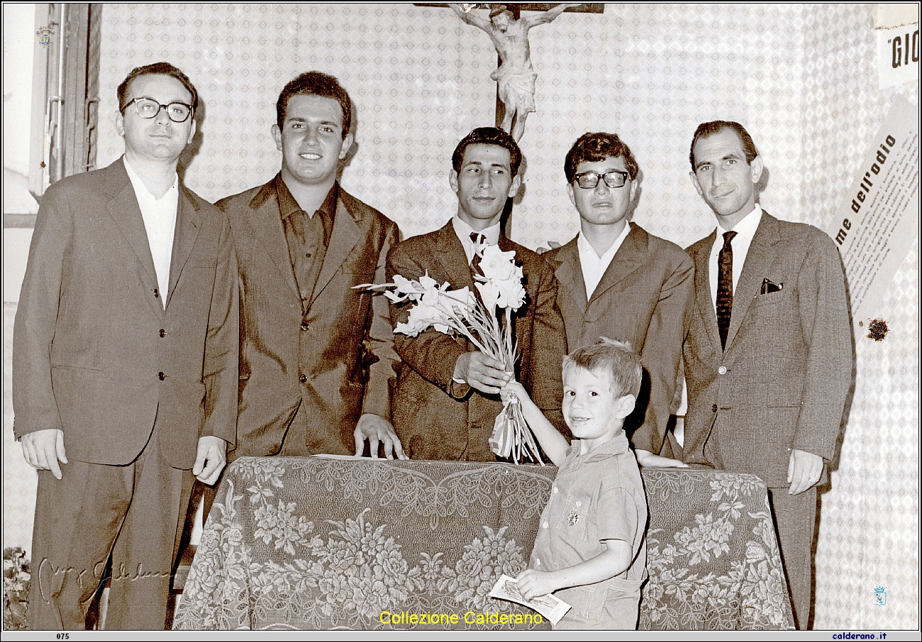 Giovane Italia con Gioacchino Albanese, Biagio Calderano, Luigi Crusco, Michele Taranto, Silvio Crusco e il piccolo Oscar D'Alascio.jpg