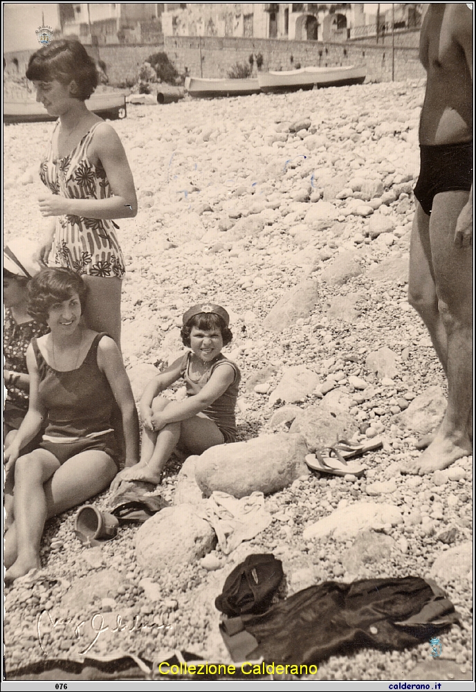 Beatrice Avigliano - Spiaggia del Porto  Giugno 1966.jpeg