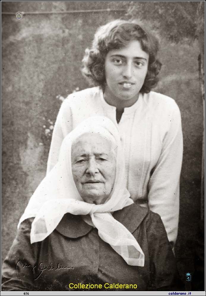 Bianca Ramirez e la Nonna Vincenzina Riccio.jpg