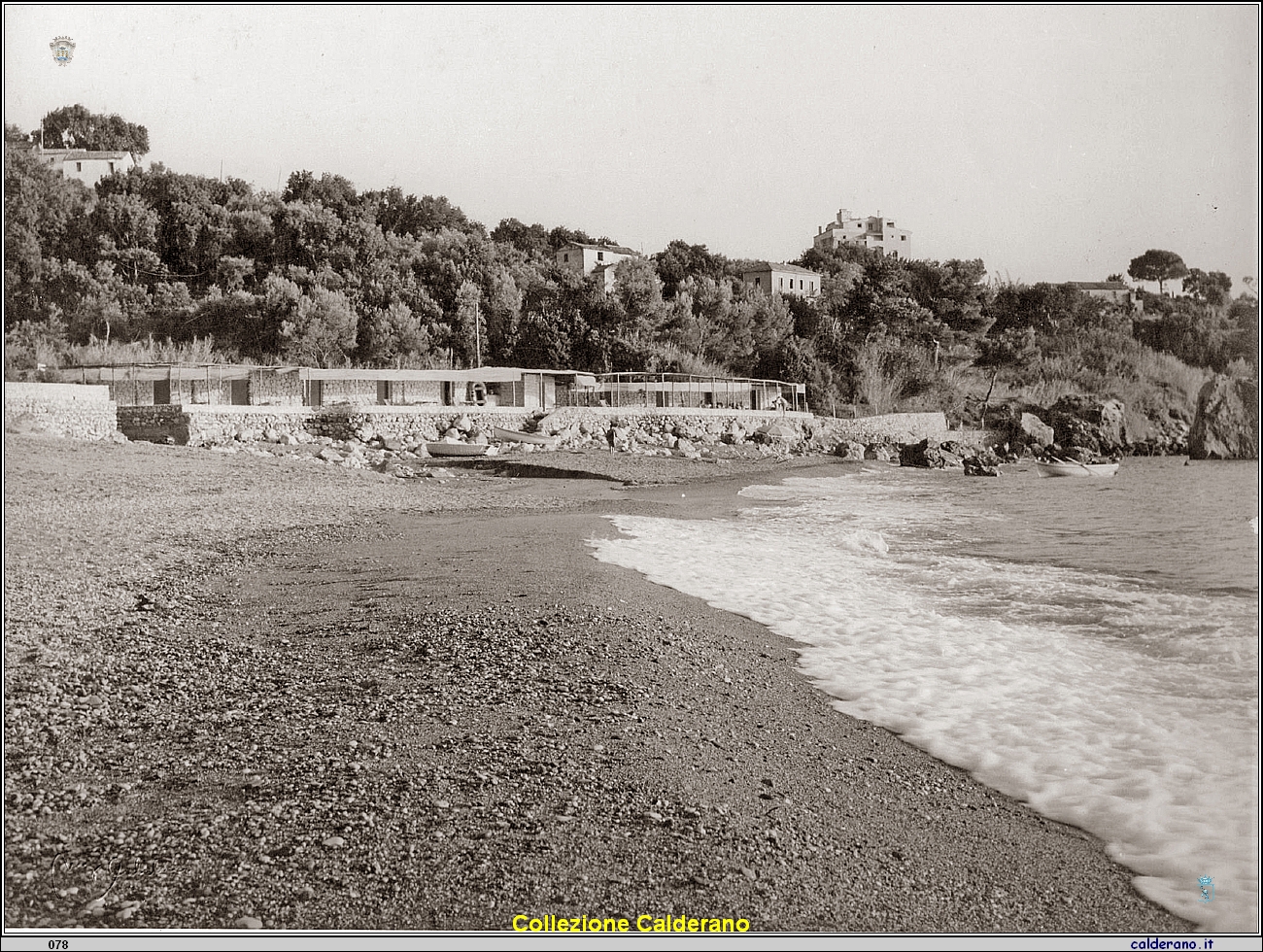 Spiaggia di Fiumicello 1966.jpg