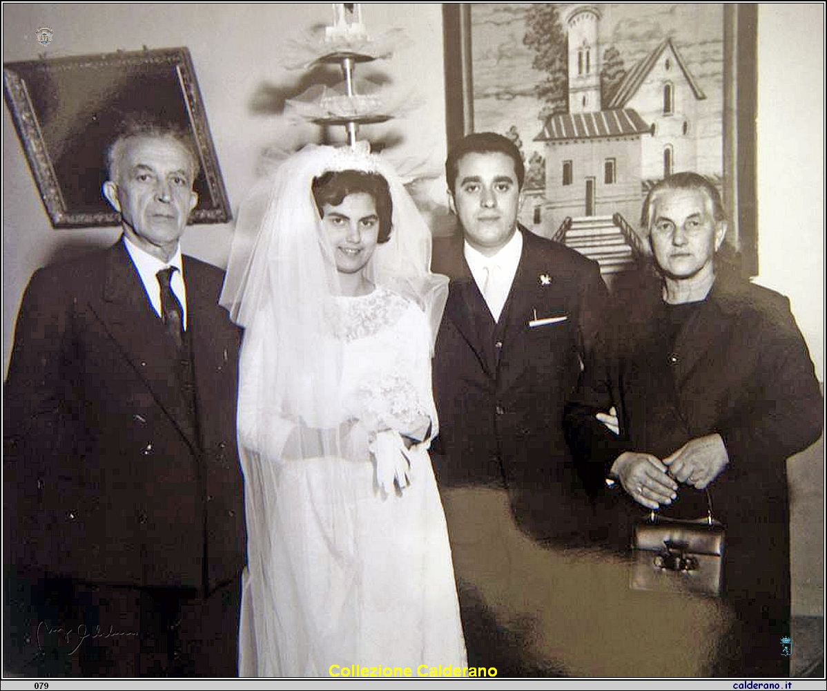 Matrimonio Gilda Ignacchiti, con i genitori, e Franco Liberatore .jpg