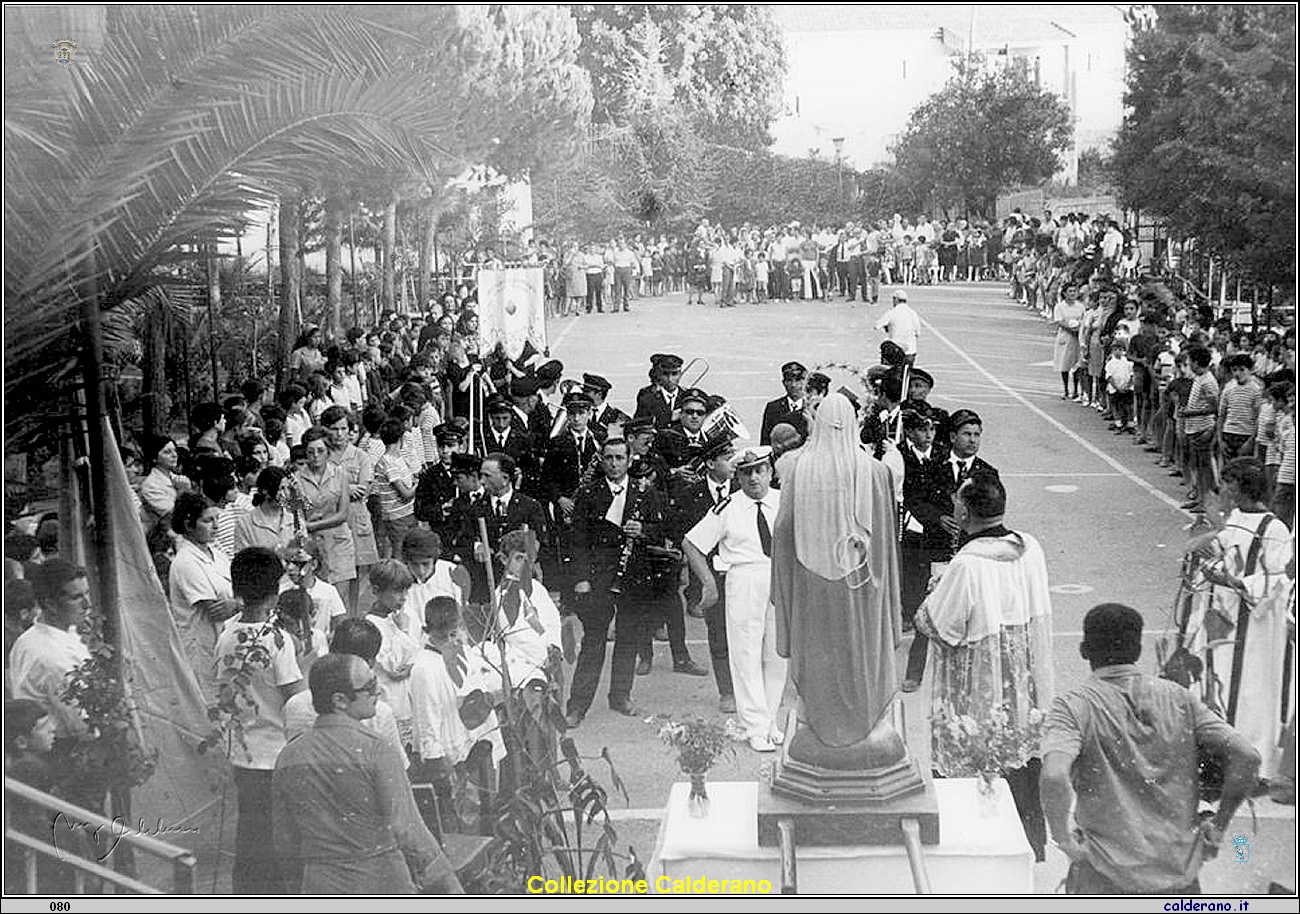 Processione Madonna delle Grazie Fiumicello.jpg