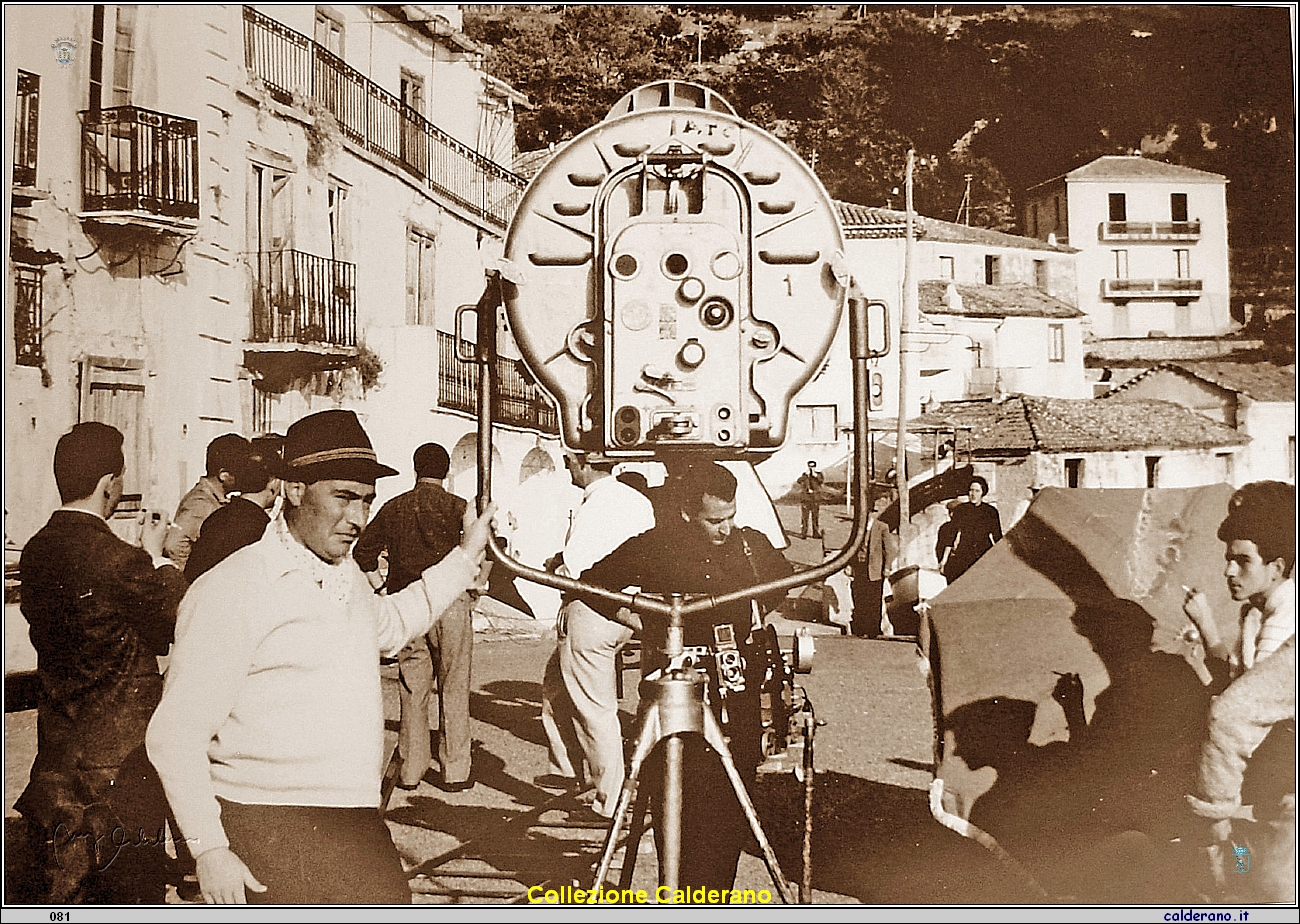 Durante le riprese al Porto del film A porte chiuse 1960.JPG