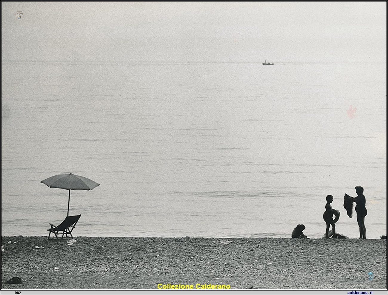 Sulla spiaggia al tramonto.jpg