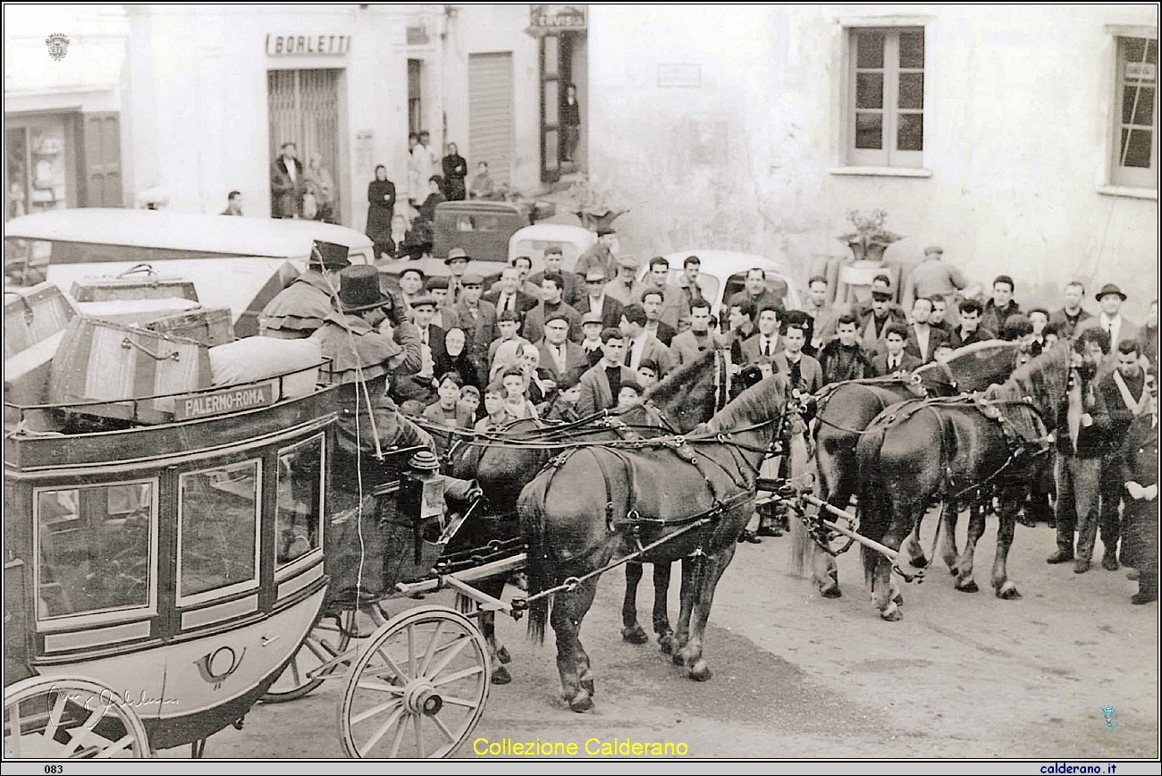 Arrivo della diligenza postale 1961.jpg