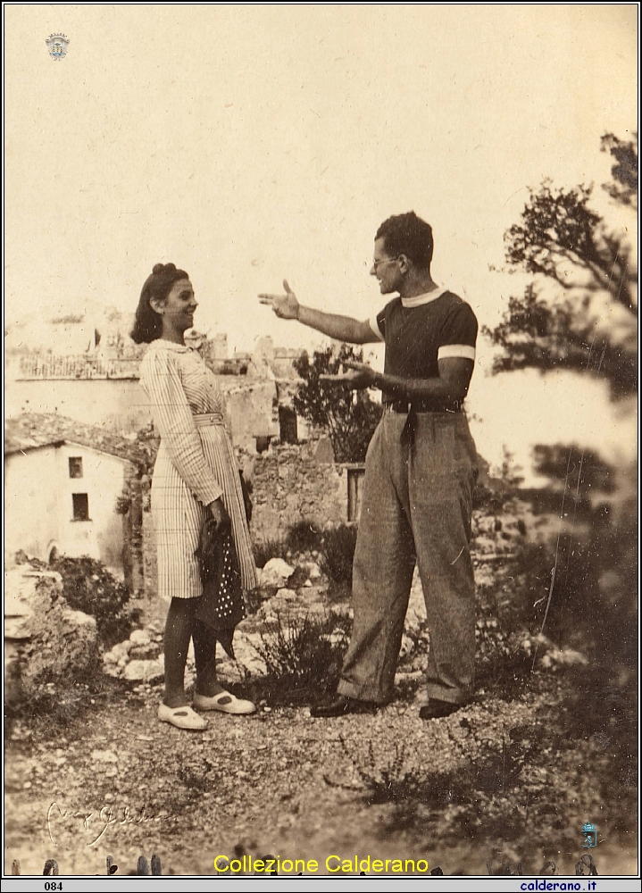 Petronilla Calderano e Guido D'Orlando al Castello 1939.jpeg