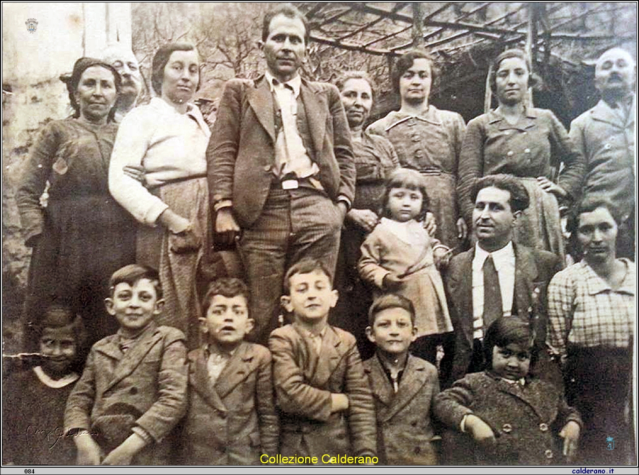 Riunione al Curzo - famiglie Mazzeo, Sorice e Cernicchiaro 1935.jpg