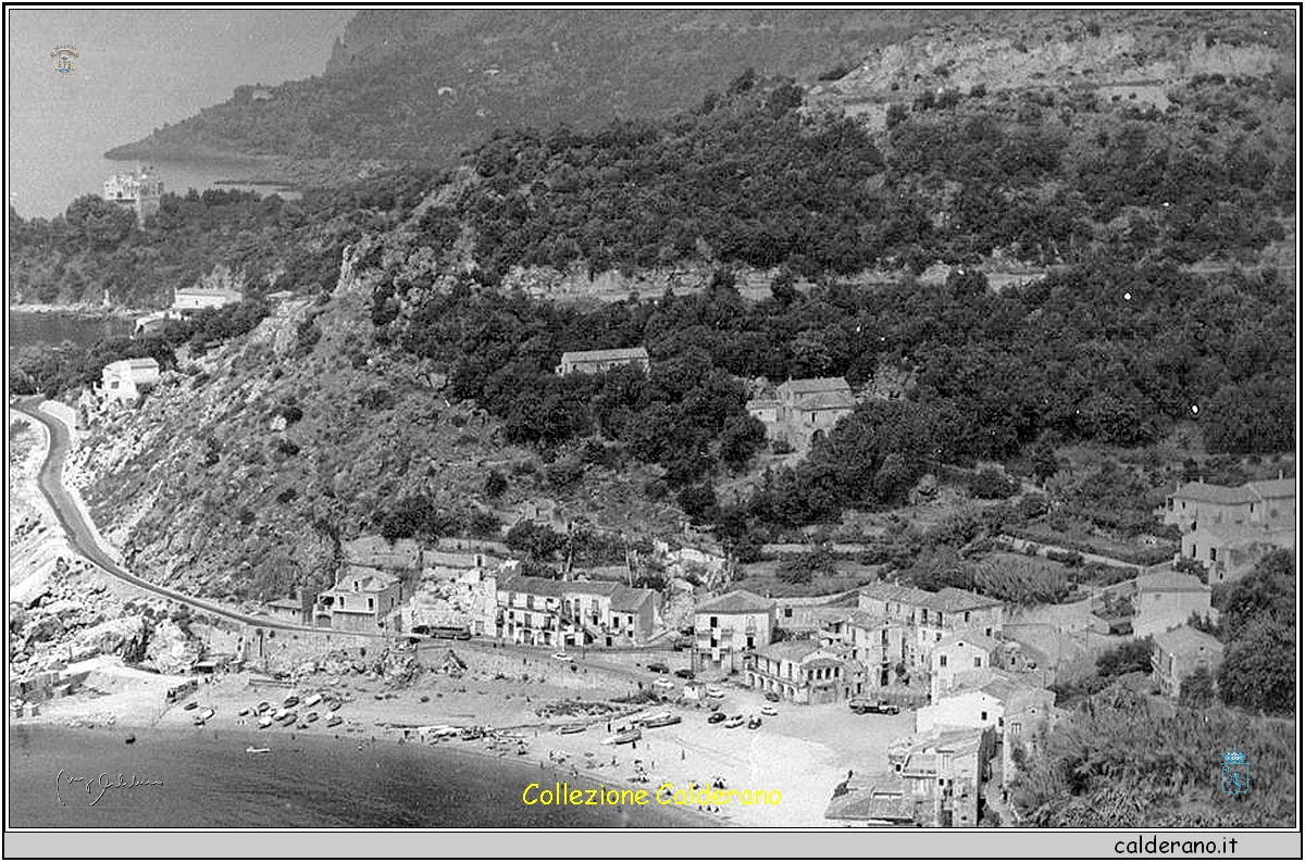 La spiaggia del Porto 1964.jpg