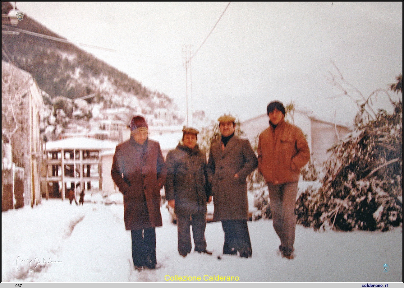 Nevicata in Via Mandarini con Gigino Pastorino e Antonio Brando.jpg