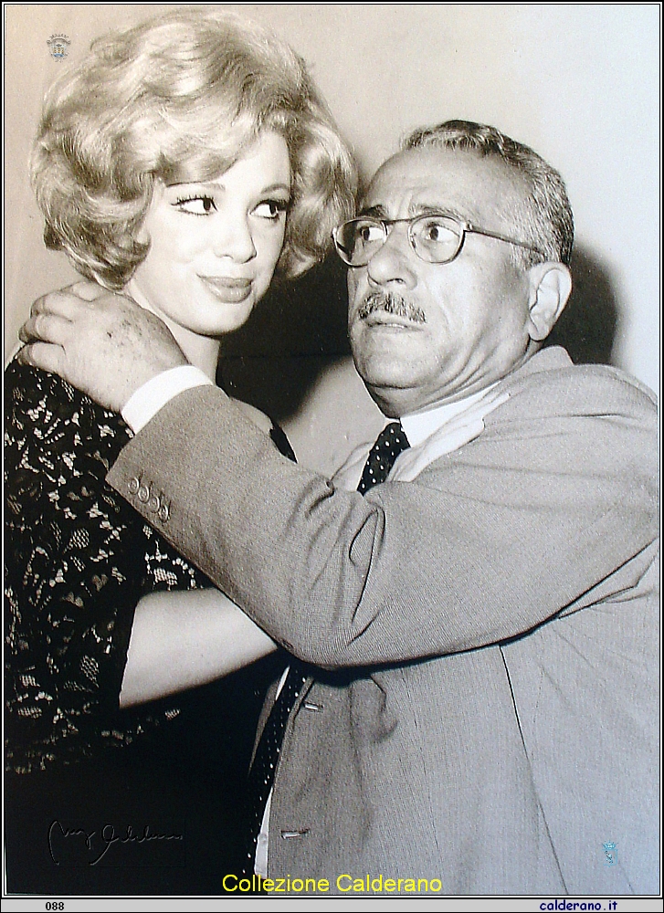 Margaret Lee e Peppino de Filippo sul set de La Vedovella.jpg